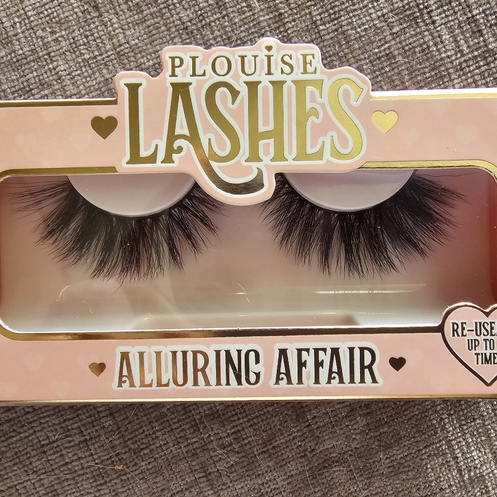 2 pair P. Louise eyelashes - Picture 3 of 3